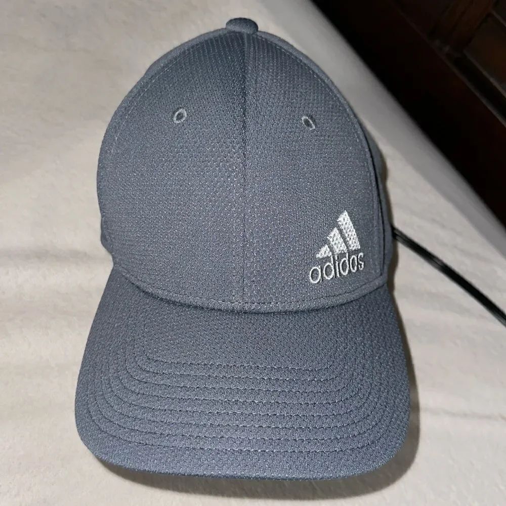 adidas L/XL AEROREADY Gray Silver Unisex Embroidered Logo Baseball Cap
